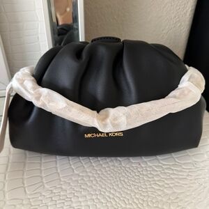 Michael Kors Nola Kisslock Clutch